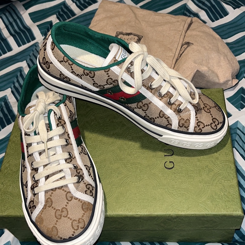 Gucci 38 women